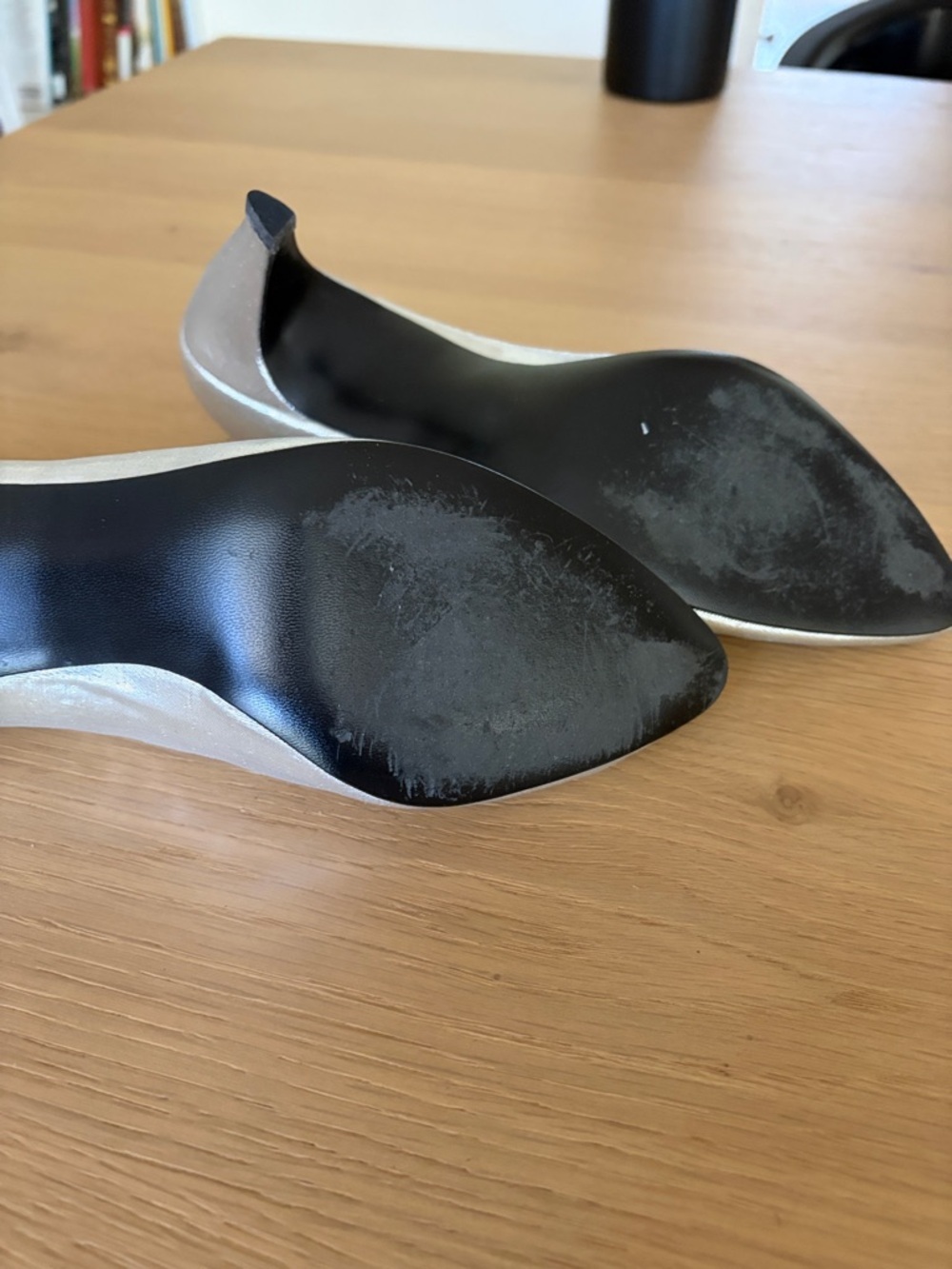 Vintage Silver Pointed Toe Low Heel Pumps - Picture 4 of 7